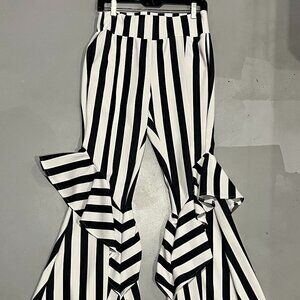 L&B Bell Bottom Striped Ruffle Pants Size Medium